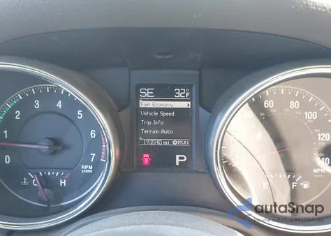 2011 Jeep Grand Cherokee Laredo z USA, uszkodzony, nr VIN 1J4RR4GT0BC636644